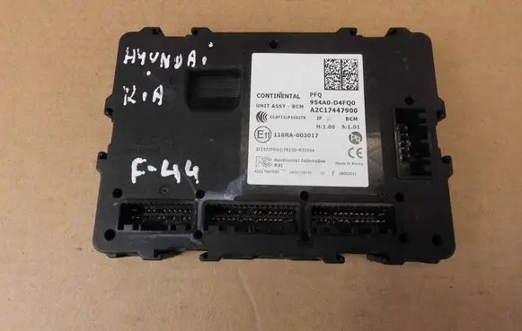KIA Optima Central body control module 954A0D4FQ0 954A0-D4FQ0