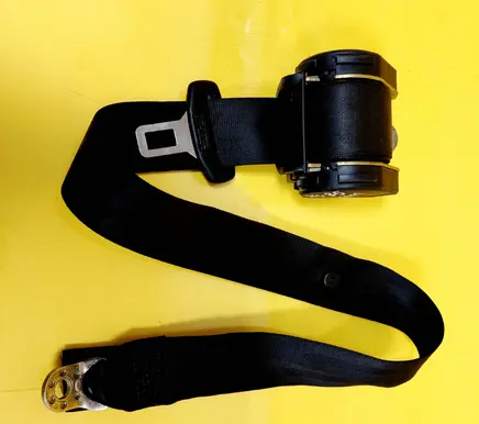Audi A4 S4 B5 8D Rear seatbelt 8D9857805