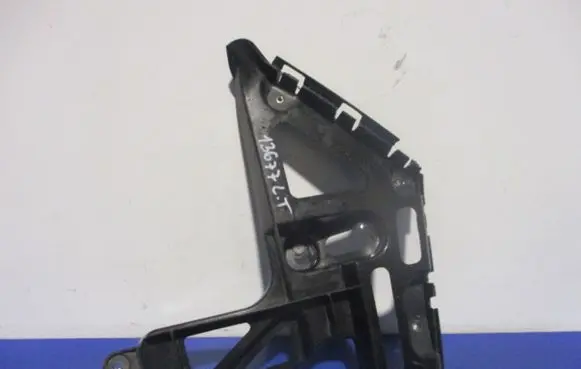 Renault Megane II Front bodywork piece 8200146041