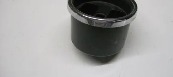 Cup holder front