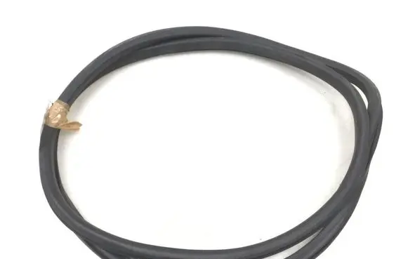 Volkswagen Golf V Front door rubber seal 5M0867911B