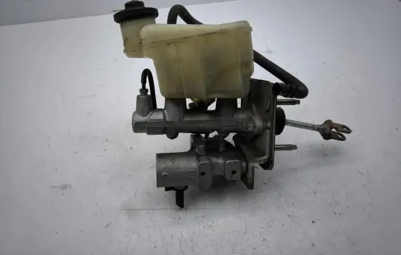 Lexus GS 300 350 430 450H Master brake cylinder 13801010430 13811010430
