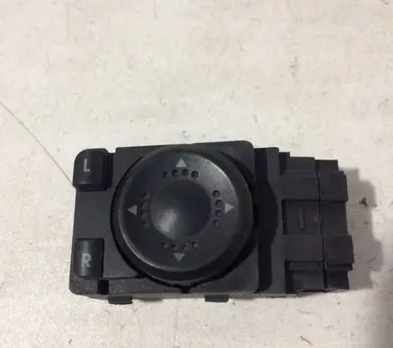 Volkswagen Golf IV Wing mirror switch 3B1959565B