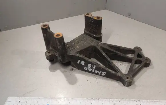 Ford Galaxy Engine mounting bracket 7M0199308B 95VW60378B 5865