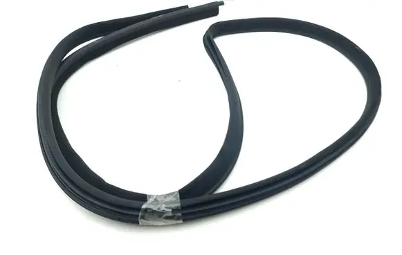 Maserati Quattroporte Front door rubber seal 