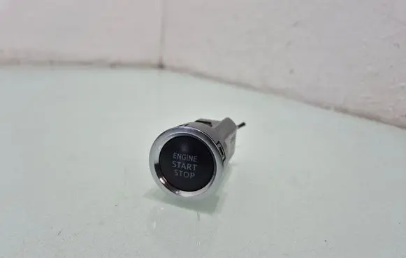 Toyota RAV 4 (XA40) Engine start stop button switch 2842ATMIMB3