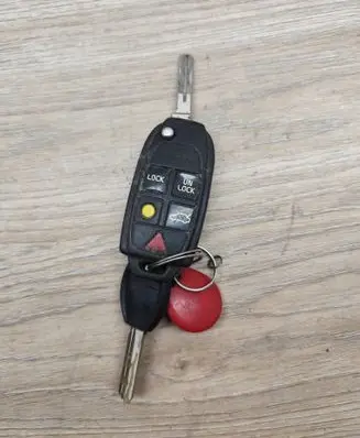 Volvo V70 Ignition key/card