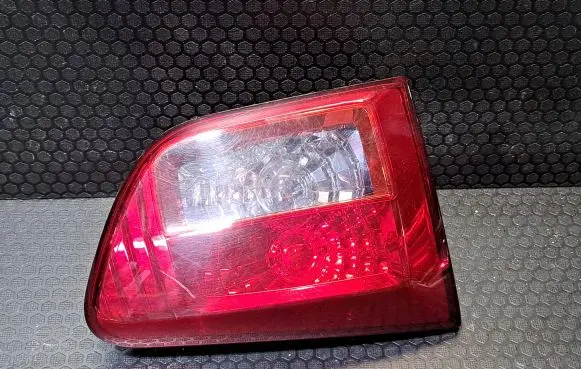 Peugeot 4007 Tailgate rear/tail lights