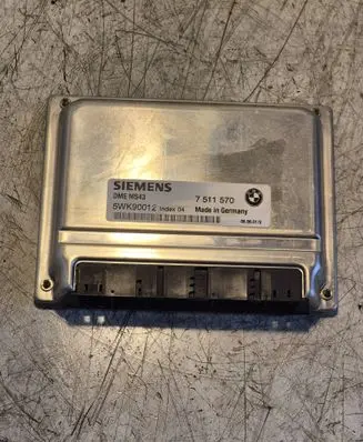 BMW 5 E39 Engine control unit/module 7511570 5WK90012