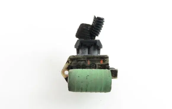 Opel Meriva B Coolant fan relay 13332669