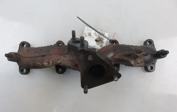 Volkswagen PASSAT B5 Exhaust manifold 028253033AG