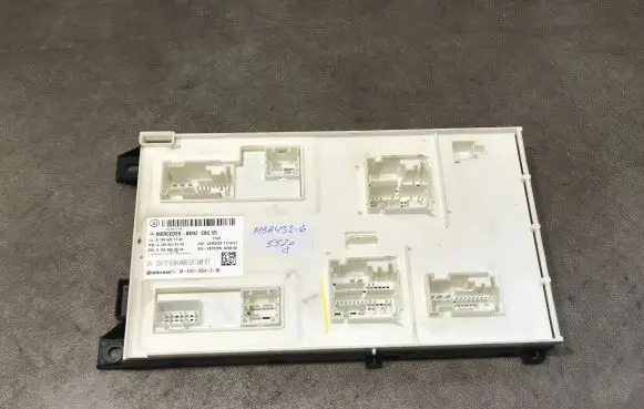 Mercedes-Benz GL X166 Central body control module A1669001708