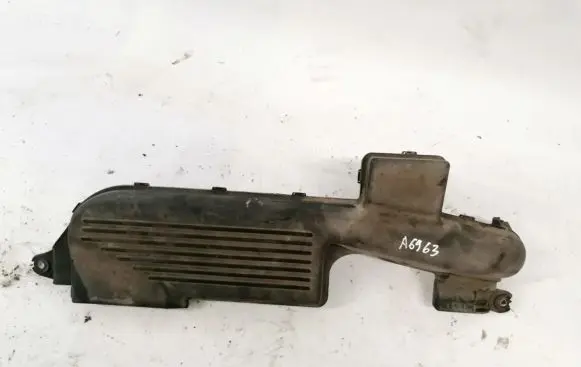 Mazda 323 Air intake hose/pipe zl0113200