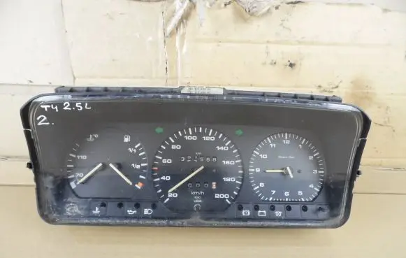 Volkswagen Transporter - Caravelle T4 Speedometer (instrument cluster) 701919059AC