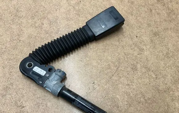 BMW 3 E46 Front seatbelt buckle 8257788 72119119552 9119552