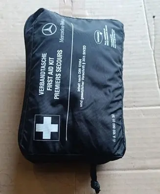 Mercedes-Benz E W212 First aid kit A1698600150