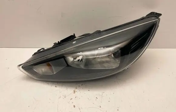 Ford Focus Headlight/headlamp F1EB13W030A 311201623