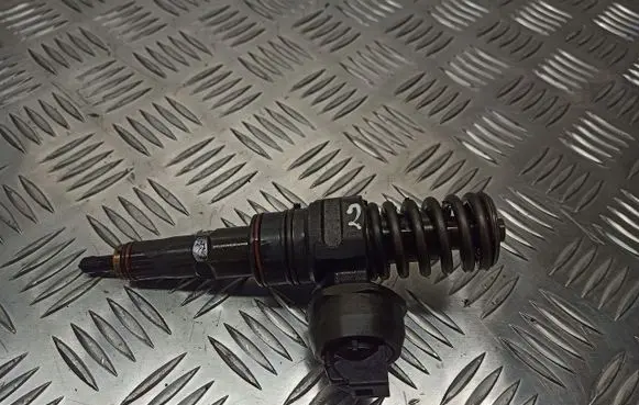 Skoda Fabia Mk1 (6Y) Fuel injectors set 038130073