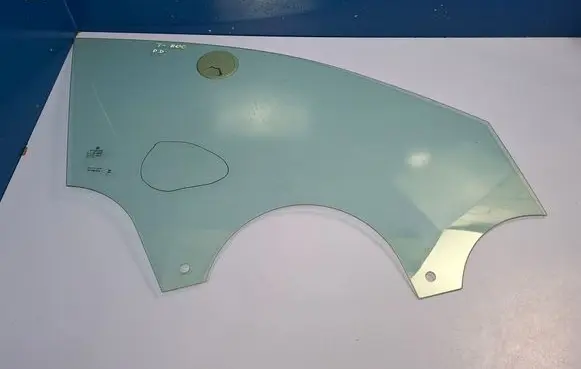 Volkswagen T-Roc Front door window glass four-door 2GA845202D