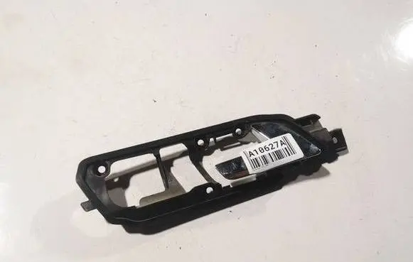 Volkswagen Polo Rear door interior handle