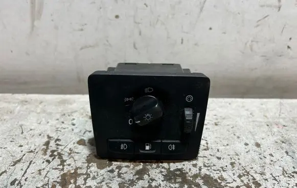 Volvo V50 Light switch 30669735 04W144