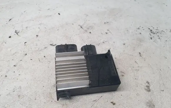 Toyota Yaris Coolant fan relay 8925712020