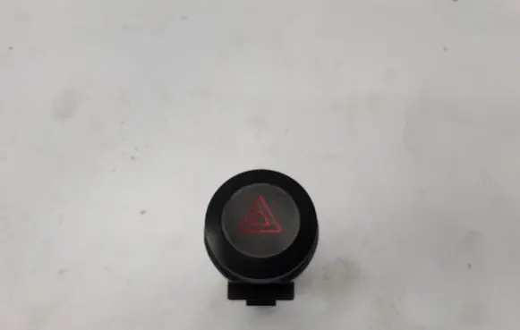 KIA Sorento Hazard light switch