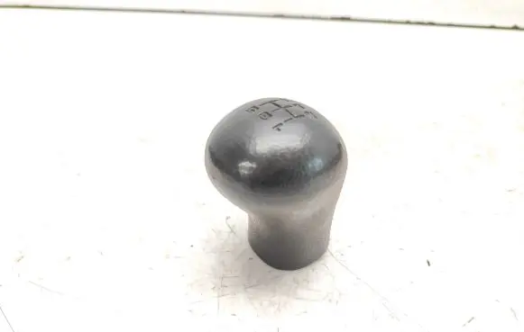 Mazda 626 Gear lever shifter trim leather/knob