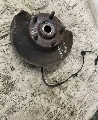 Mitsubishi Outlander Front wheel hub