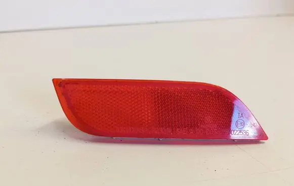 Subaru Impreza II Rear tail light reflector 32302
