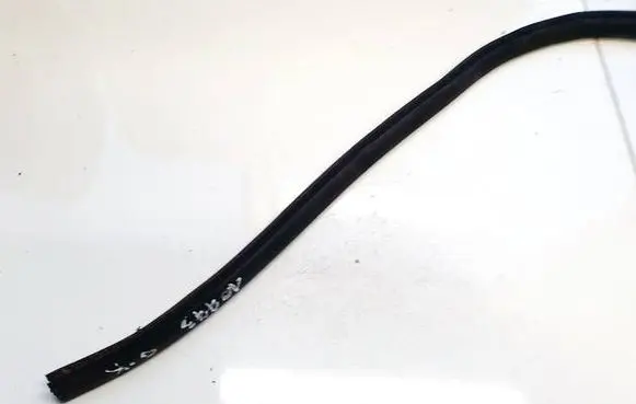 Mazda CX-30 Rubber seal rear door 