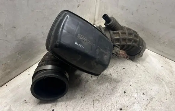 Air intake hose/pipe