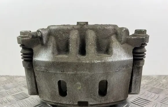 Infiniti QX80 Front brake caliper