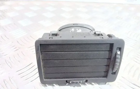 Skoda Octavia Mk1 (1U) Dashboard side air vent grill/cover trim