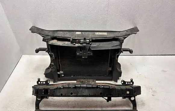 Volkswagen PASSAT B7 Radiator support slam panel
