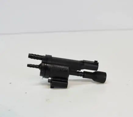 Mercedes-Benz CLA C117 X117 W117 Turbo solenoid valve 0025407097