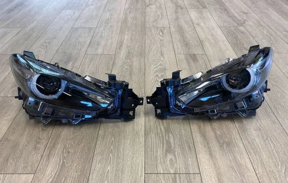Mazda 3 II Headlight/headlamp BAPK51030 63242608 BAPK51040