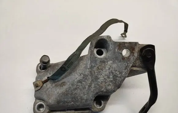 Dodge Durango Engine mounting bracket 68275986AA 08L04 68306923AA