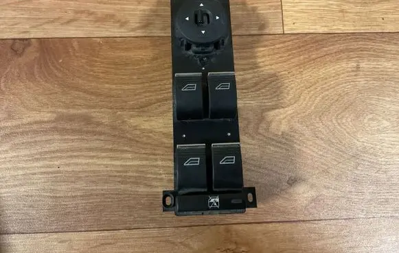 Ford Focus Electric window control switch 8M5T14A132AA 3S003188100 SN09847073480059