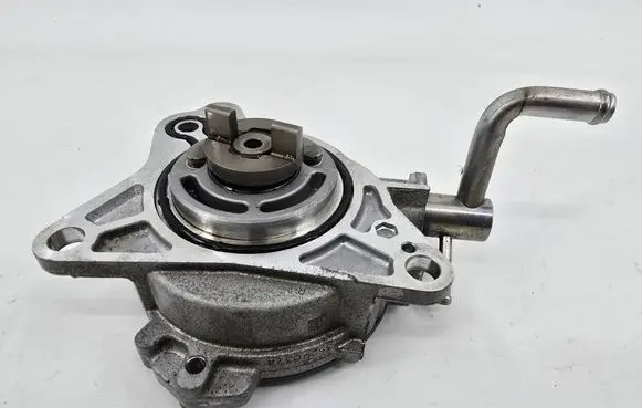 Suzuki Vitara (LY) Vacuum pump 35290374