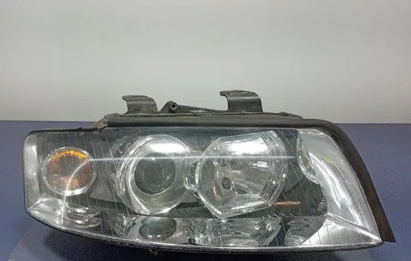 Audi A4 S4 B6 8E 8H Headlight/headlamp 8E0941030C