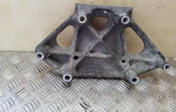 Renault Espace - Grand espace IV Engine mounting bracket 