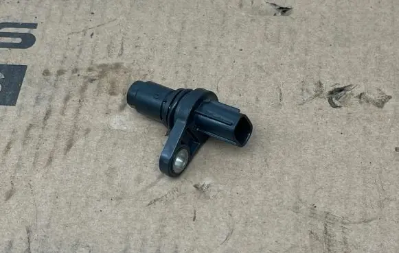 Toyota Prius (XW50) Camshaft position sensor 10T281290