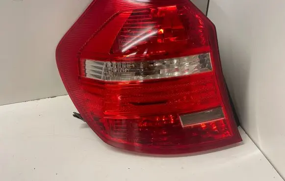 BMW 1 E81 E87 Rear/tail lights L90009585