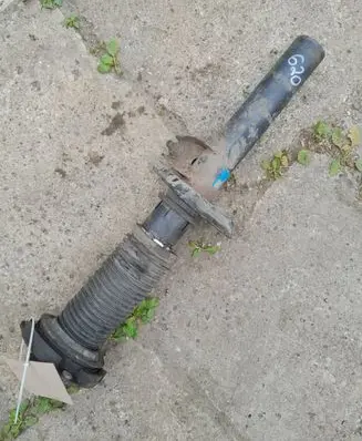 Front shock absorber/damper