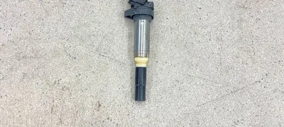 BMW M6 High voltage ignition coil 8647689 12138647689