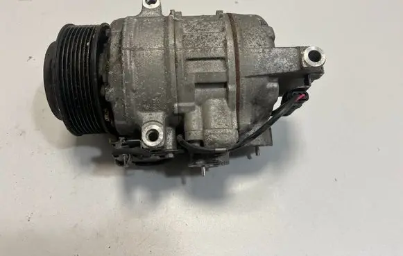 BMW 4 F32 F33 Air conditioning (A/C) compressor (pump) 9332781