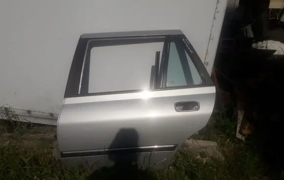 Peugeot 406 Rear door