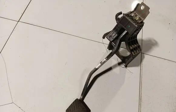 KIA Ceed Brake pedal 