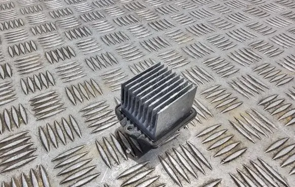 Suzuki Grand Vitara II Heater blower motor/fan resistor 